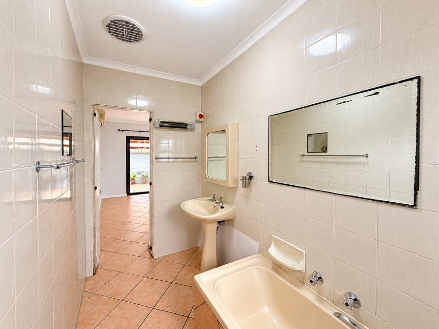 4 Bedroom Property for Sale in Bothasig Western Cape